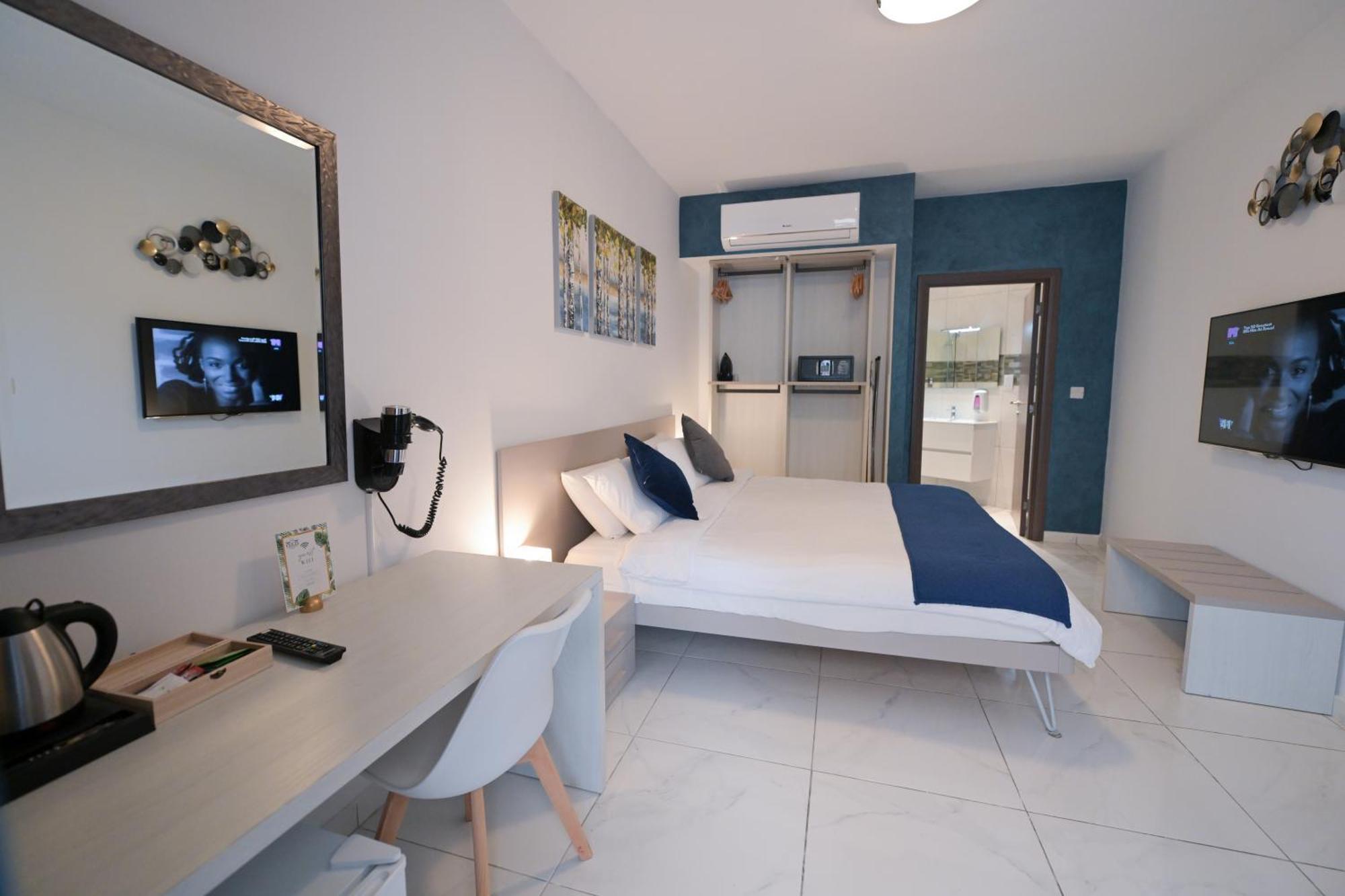 The Exiles Hotel Sliema Exterior photo