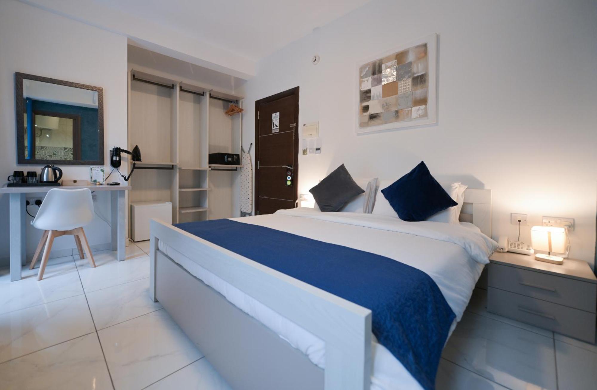 The Exiles Hotel Sliema Exterior photo